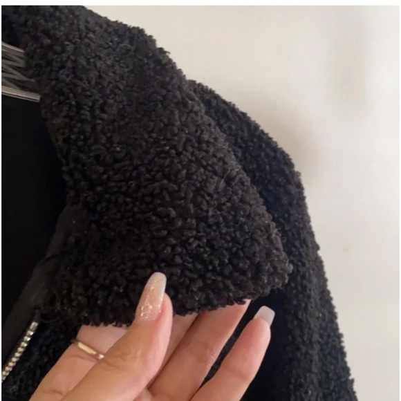 🪞 black teddy textured zip up jacket with side pockets women’s size small - Picture 7 of 7